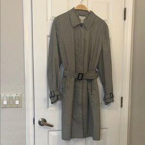 Ann Taylor Black and White Long Sleeve Coat with Collar and Belt